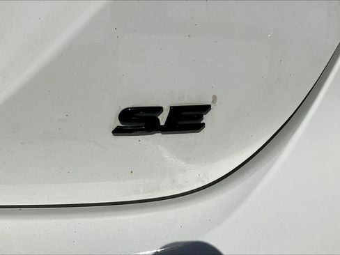 Used 2022 Toyota Camry SE w/ Convenience Package image 24