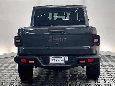 Used 2025 Jeep Gladiator Mojave image 3