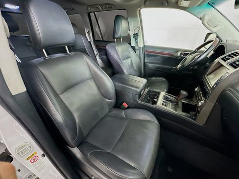 Used 2018 Lexus GX 460 Premium w/ Premium Package AWD/4WD image 34