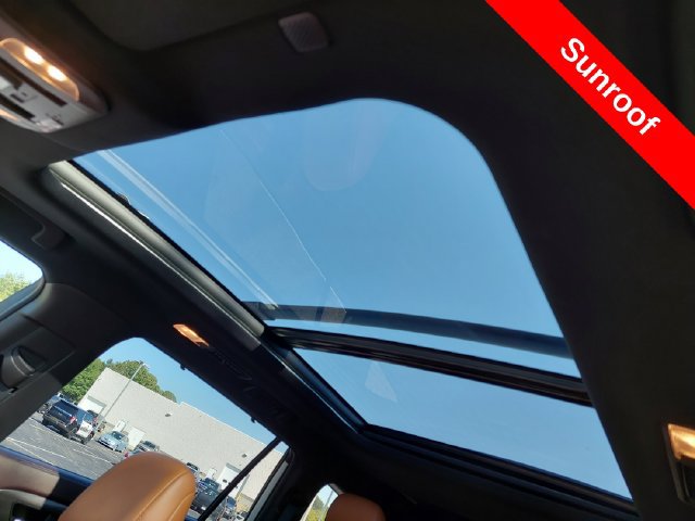 Certified 2020 Toyota Highlander Platinum AWD/4WD image 12