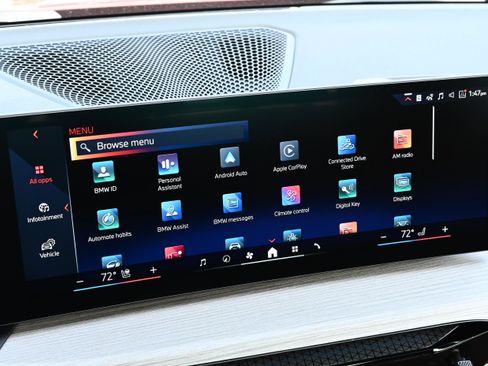 New 2026 BMW 330i Sedan w/ M Sport Package image 16