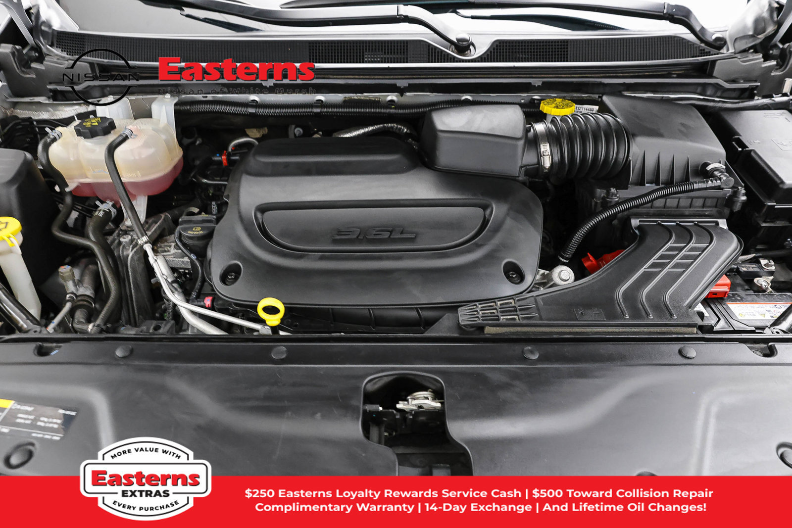 Used 2024 Chrysler Pacifica Touring-L FWD image 7