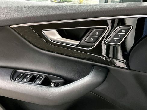 Used 2019 Audi Q7 3.0T Premium Plus AWD/4WD image 34