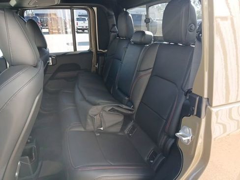 New 2026 Jeep Gladiator Rubicon image 18