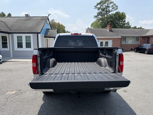 Used 2010 Chevrolet Silverado 1500 LS RWD image 7