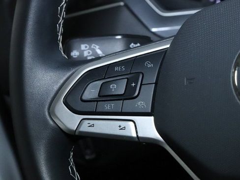 Certified 2024 Volkswagen Tiguan SE AWD/4WD image 24