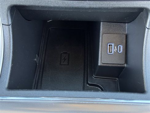 Used 2022 Ford Edge SEL w/ Convenience Package image 21