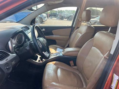 Used 2011 Dodge Journey Crew w/ Driver Convenience Group AWD/4WD image 15