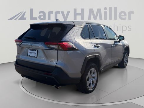 Used 2024 Toyota RAV4 LE AWD/4WD image 6
