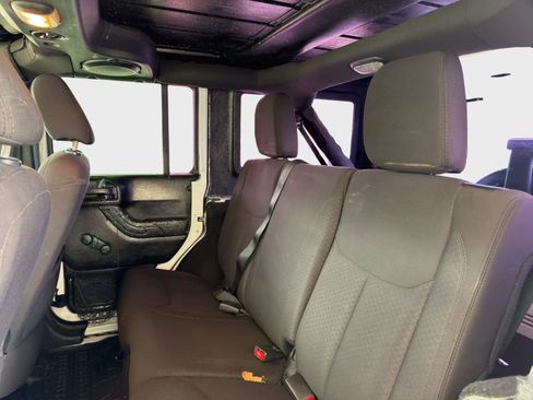 Used 2014 Jeep Wrangler Unlimited Sport w/ Connectivity Group image 13