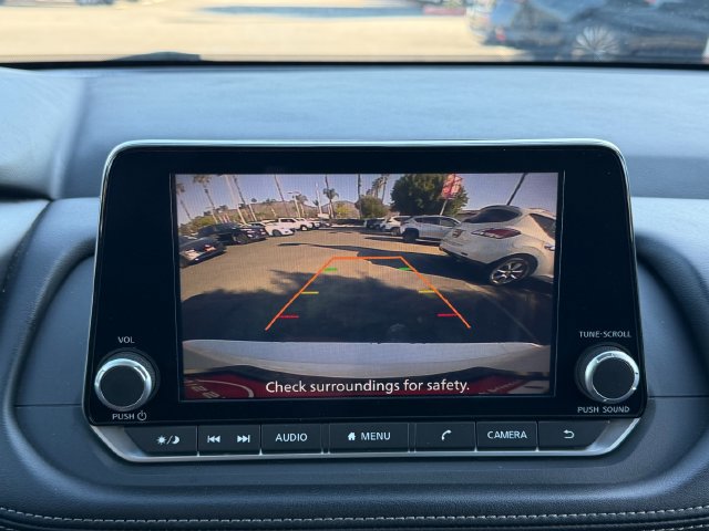 Used 2024 Nissan Rogue SV FWD image 23