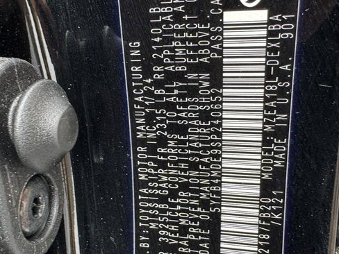 Used 2025 Toyota Corolla LE image 23