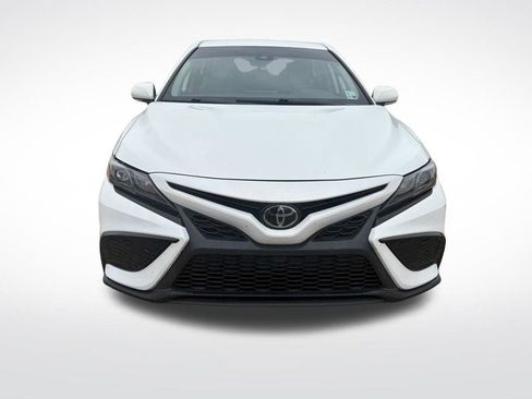 Used 2023 Toyota Camry SE AWD/4WD image 5