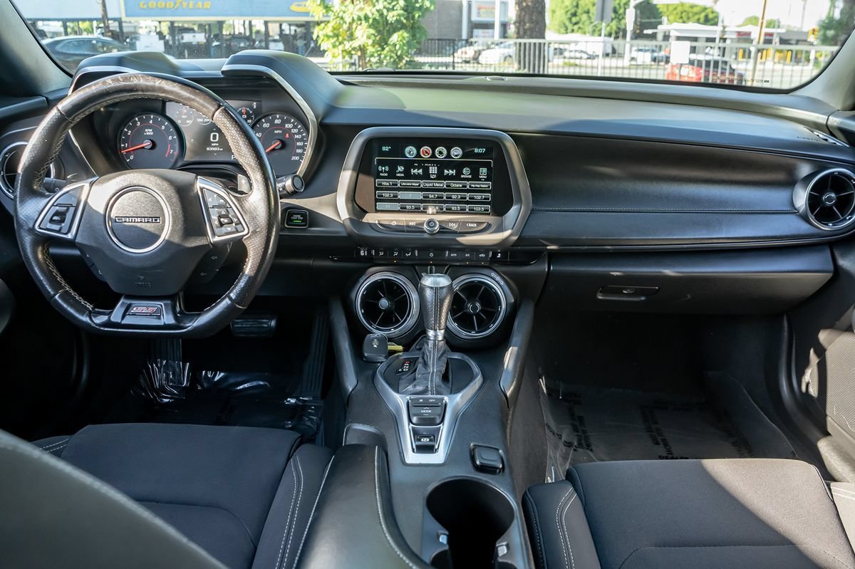 Used 2018 Chevrolet Camaro SS RWD image 19