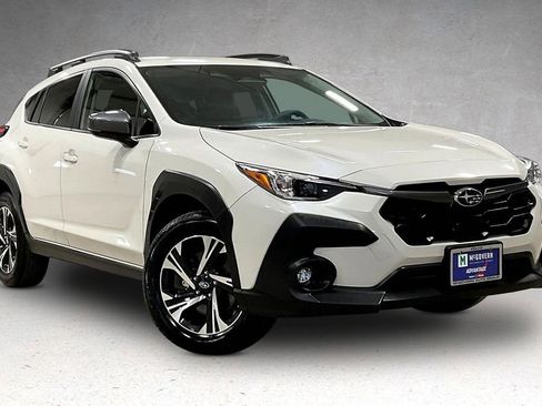 Used 2024 Subaru Crosstrek 2.0i Premium AWD/4WD image 3