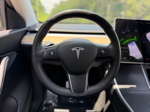 Used 2021 Tesla Model Y Long Range AWD/4WD image 42