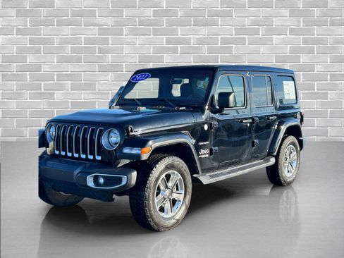 Used 2022 Jeep Wrangler Unlimited Sahara w/ Cold Weather Group AWD/4WD image 1