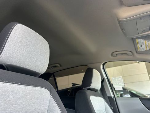 Used 2022 Chevrolet Equinox LT FWD image 19