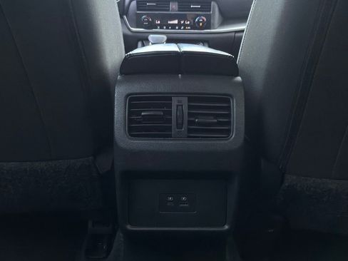 Used 2023 Nissan Rogue SV AWD/4WD image 13
