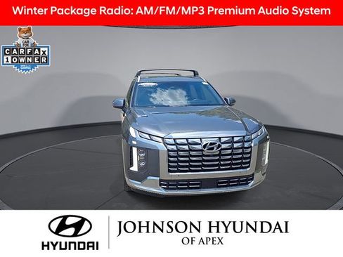 Used 2023 Hyundai Palisade Calligraphy w/ Winter Package AWD/4WD image 3