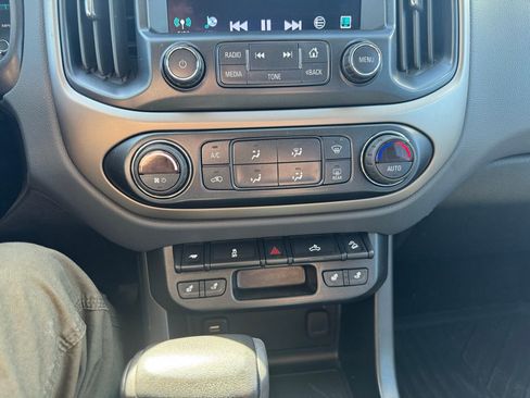 Used 2018 Chevrolet Colorado Z71 w/ Centennial Edition image 25