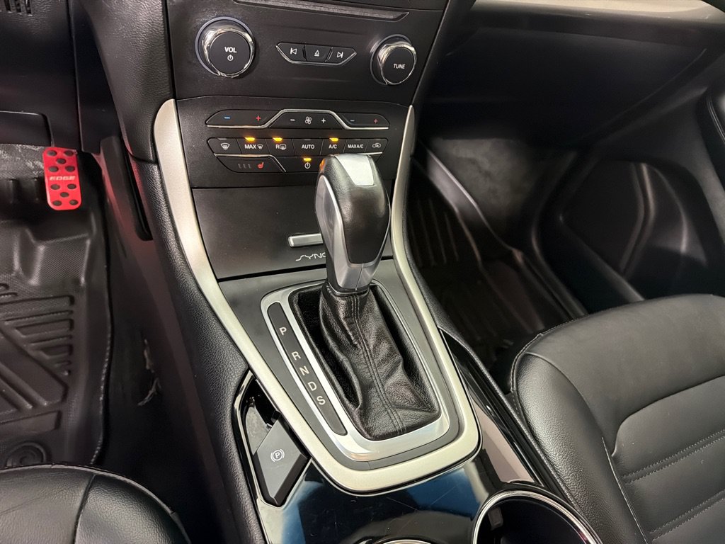 Used 2015 Ford Edge SEL w/ Canadian Comfort Package FWD image 17