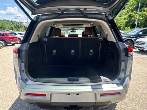 Used 2023 Nissan Pathfinder Platinum w/ Cargo Package AWD/4WD image 14