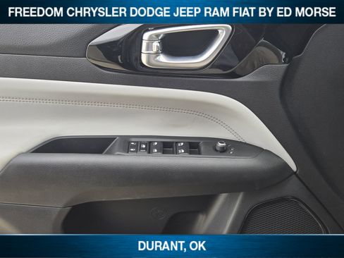 New 2026 Jeep Compass Limited w/ Mopar Graphics Package image 18