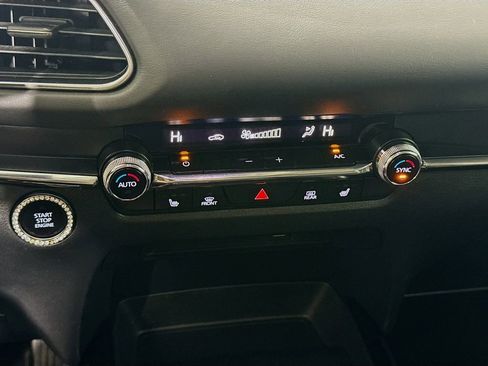 Used 2020 MAZDA CX-30 FWD w/ Preferred Package image 16