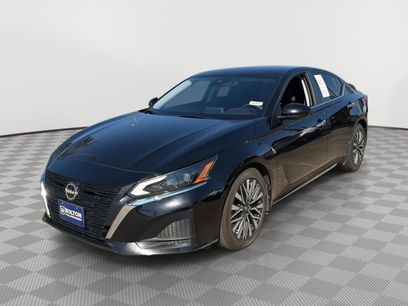 Used 2023 Nissan Altima 2.5 SV