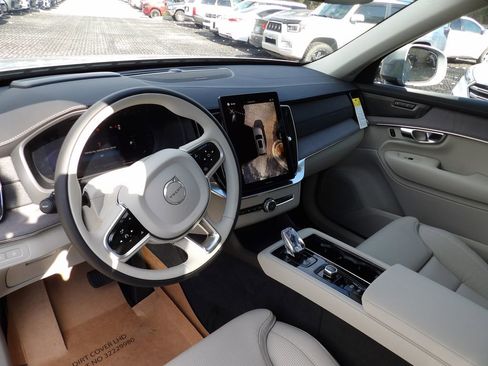 New 2026 Volvo XC90 T8 Ultra w/ Protection Package Premier AWD/4WD image 13