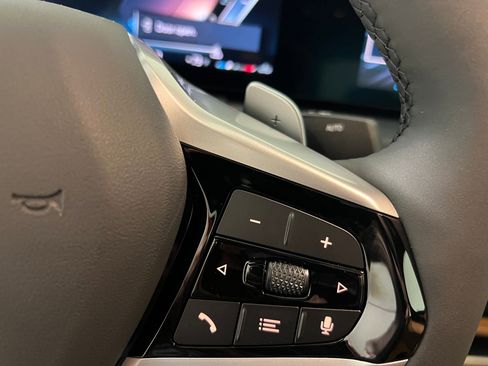 Used 2025 BMW 330i xDrive Sedan w/ Convenience Package image 27