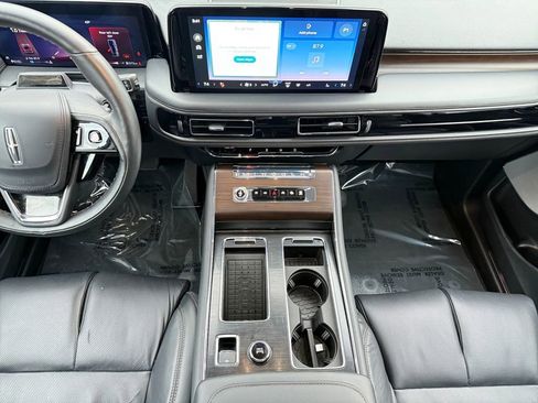Used 2025 Lincoln Aviator Reserve w/ Equipment Group 201A image 11