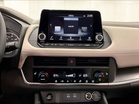 New 2026 Nissan Rogue SV FWD image 27