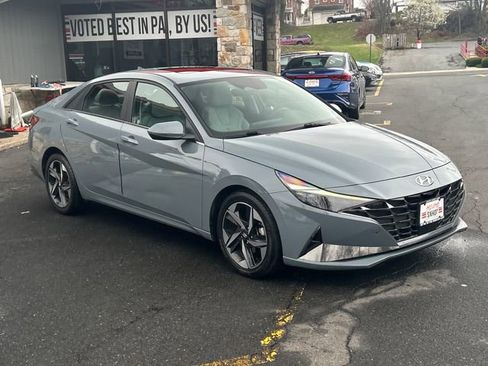 Used 2023 Hyundai Elantra Limited image 1