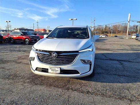 Used 2024 Buick Enclave Premium image 39