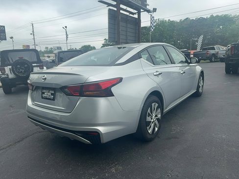 Used 2022 Nissan Altima 2.5 S image 5