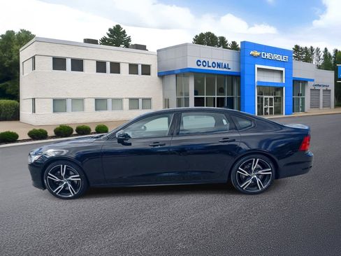 Used 2020 Volvo S90 T6 R-Design image 6