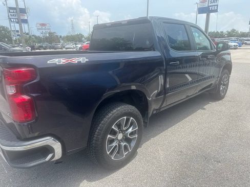 Used 2023 Chevrolet Silverado 1500 LT AWD/4WD image 5