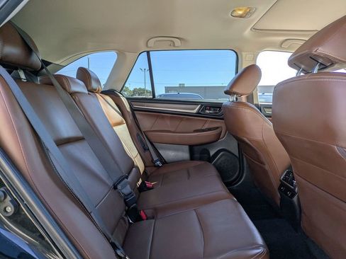 Used 2017 Subaru Outback 3.6R Touring w/ Popular Package #5A image 32
