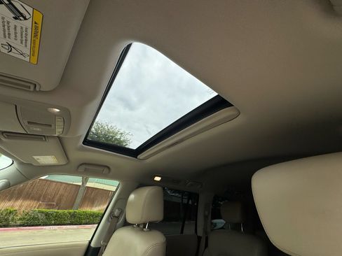 Used 2022 Nissan Armada Platinum w/ Captain's Chairs Package RWD image 28
