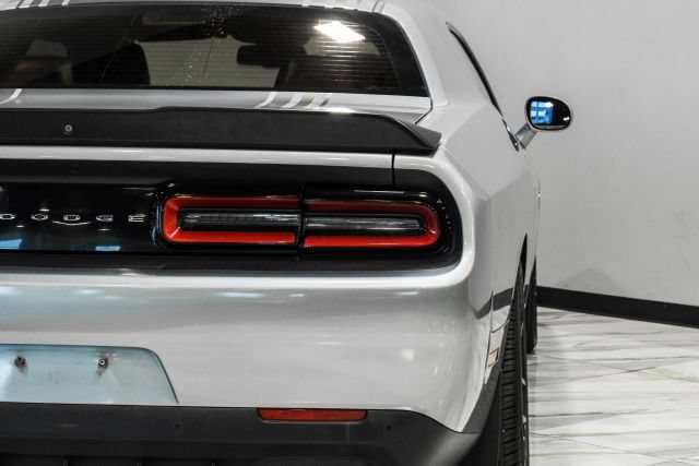Used 2015 Dodge Challenger R/T Plus RWD image 39