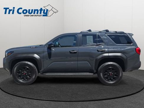 Certified 2025 Toyota 4Runner TRD Off-Road Premium AWD/4WD image 5