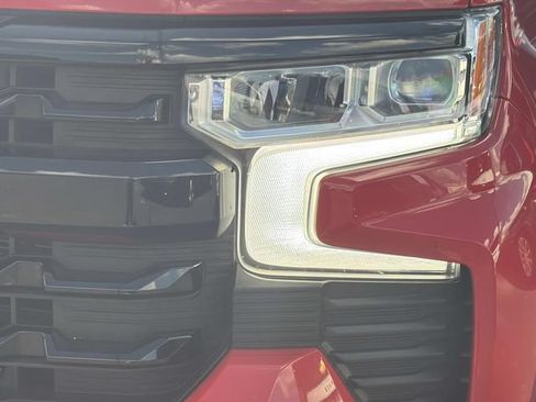 Used 2024 Chevrolet Silverado 1500 LT Trail Boss w/ Convenience Package II AWD/4WD image 9