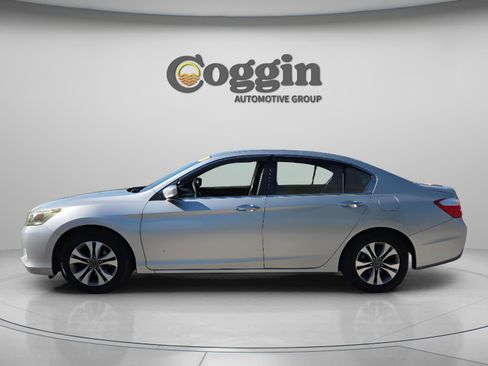 Used 2015 Honda Accord LX image 2