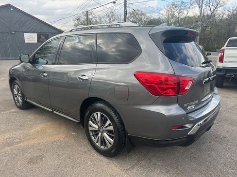 Used 2019 Nissan Pathfinder SL image 7