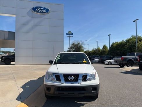 Used 2019 Nissan Frontier S RWD image 8