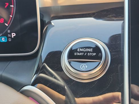 Certified 2025 Mercedes-Benz GLC 300 image 29
