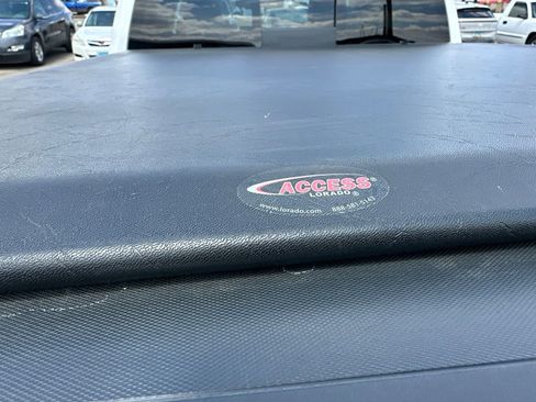 Used 2017 GMC Sierra 1500 Denali w/ Denali Ultimate Package AWD/4WD image 8