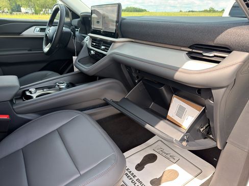 New 2026 Ford Explorer Active w/ Active Comfort Package RWD image 20